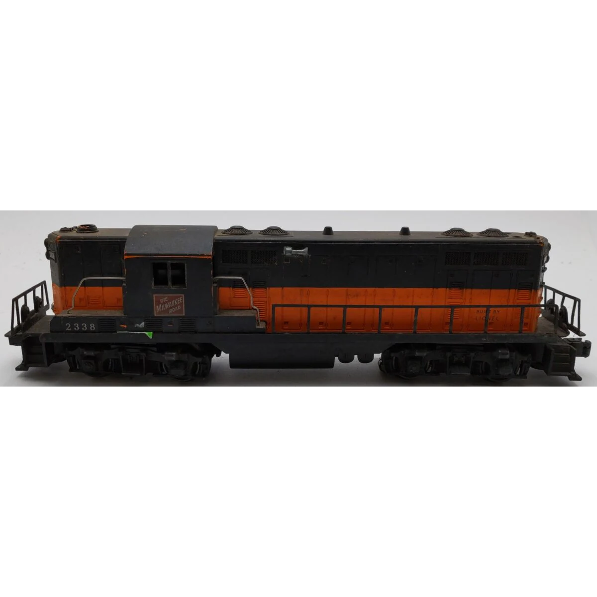 Lionel 2338 Vintage O Milwaukee Road Powered GP-7 | East Main Trains