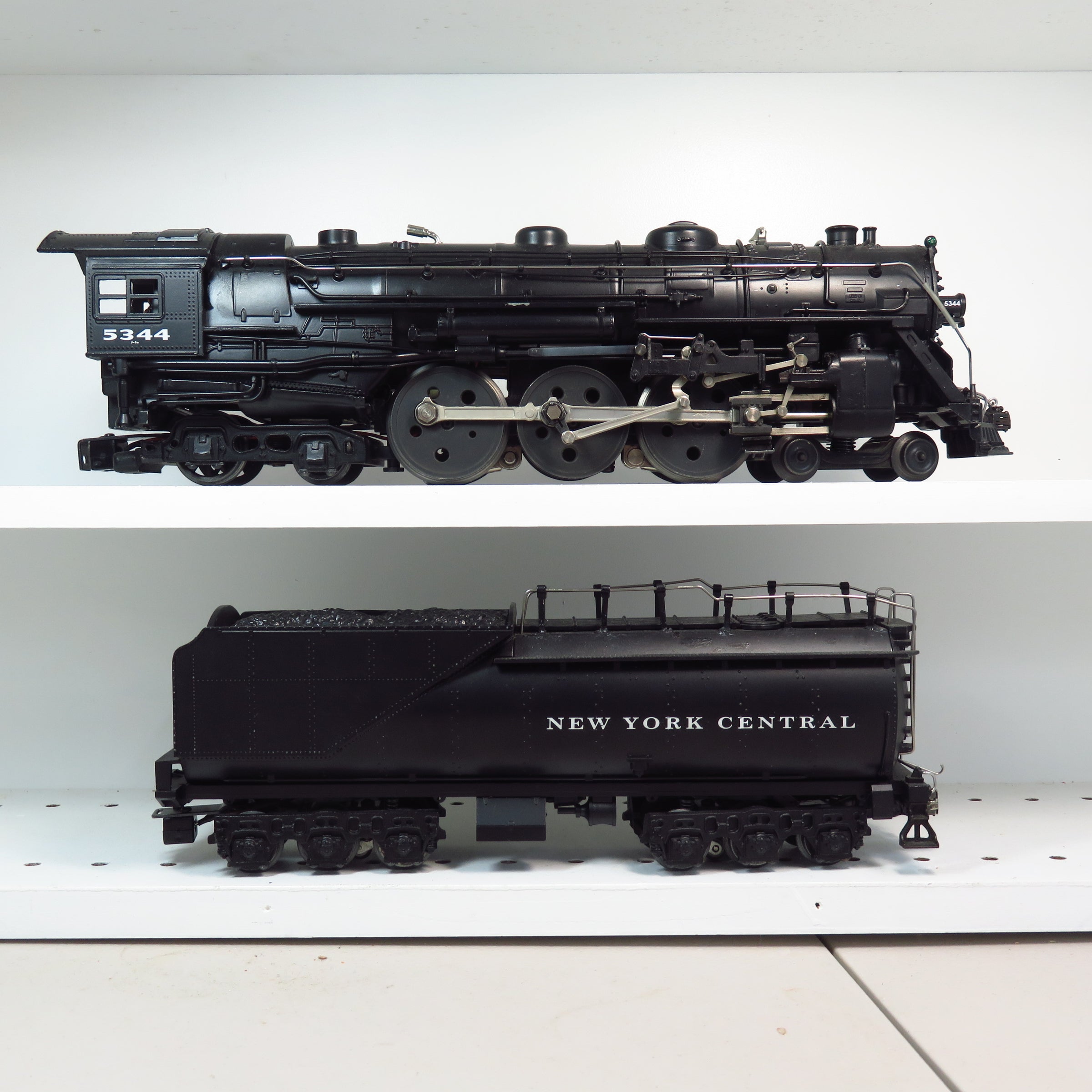 LNL 6-18056 4-6-4 Hudson Steam Locomotive/Tender | East Main Trains