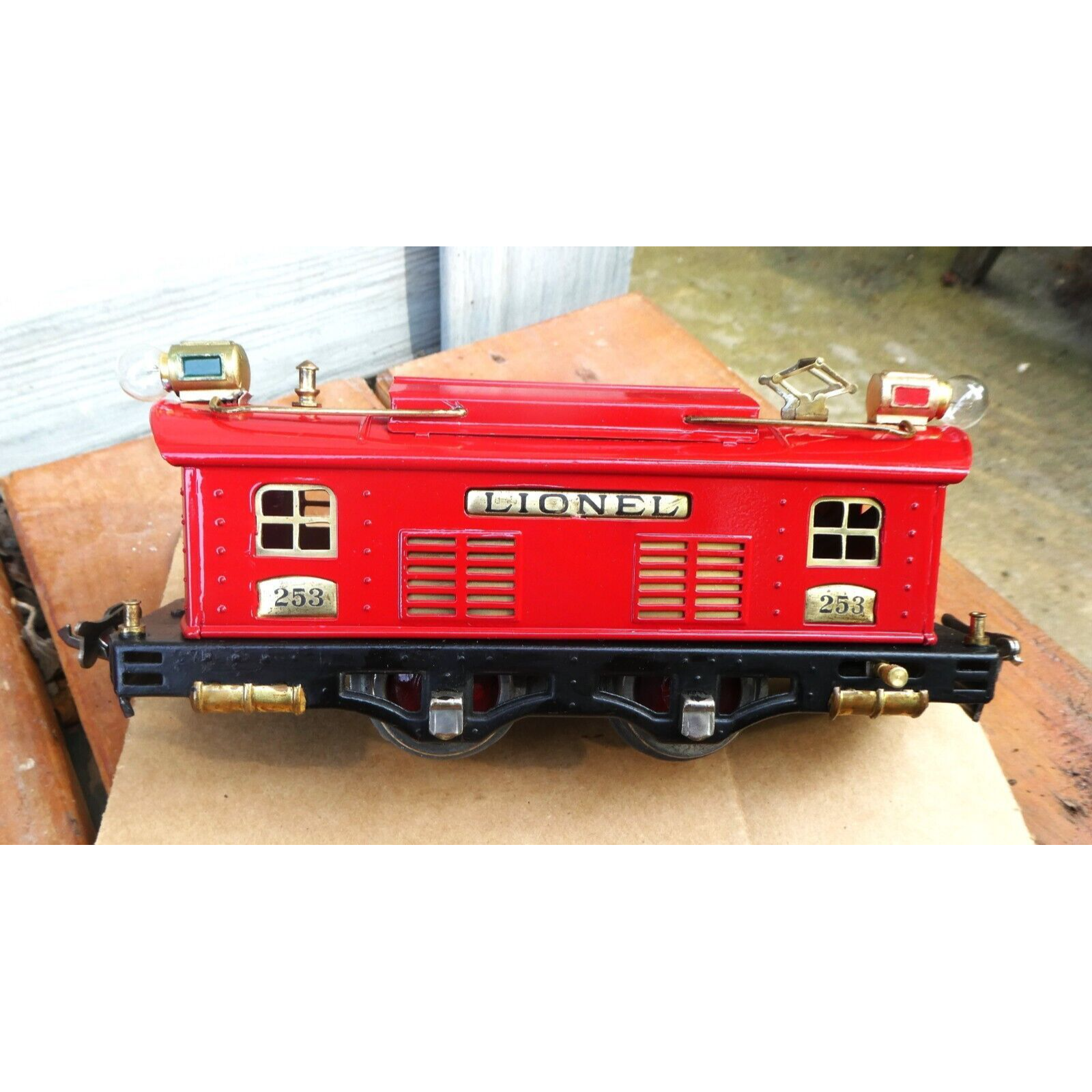 Lionel 253 A Prewar Red Tinplate Electric Loco | East Main Trains